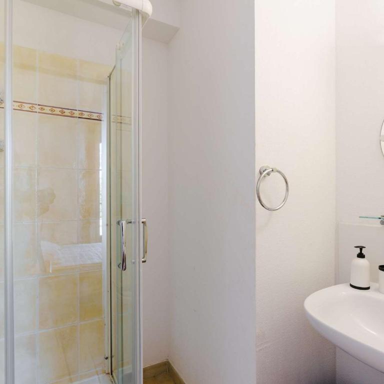 Villa 4 pièces avec piscine privée, jardin, garage, 7 couchages, Narbonne-Plage, proche commerces - FR-1-409-21 - Villa - 11