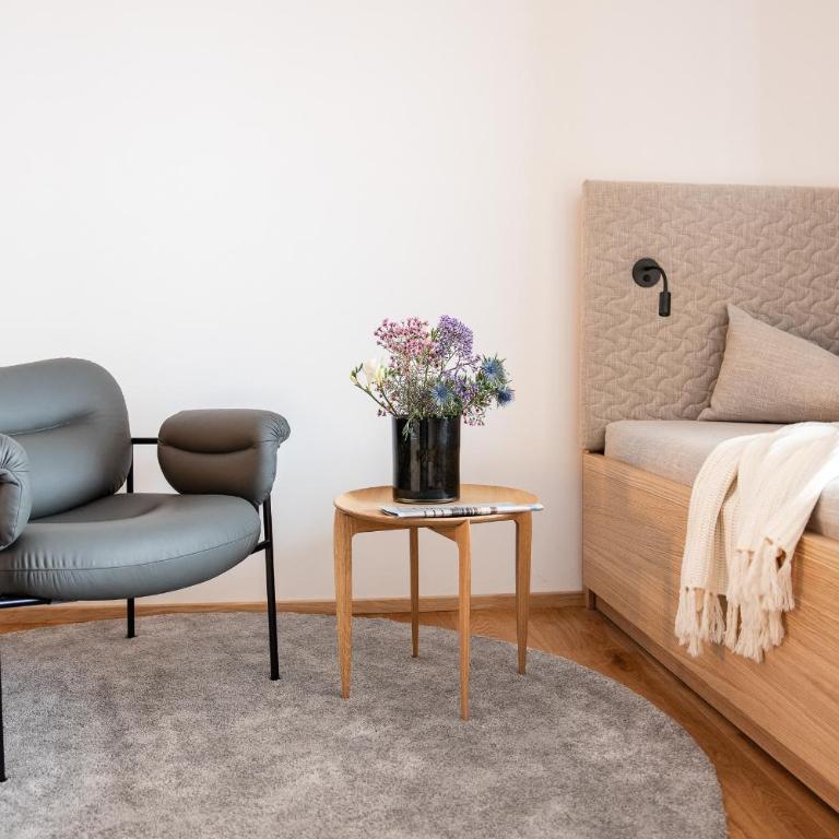 Hotel Nesslerhof - Doppelzimmer mit Bergblick - 7