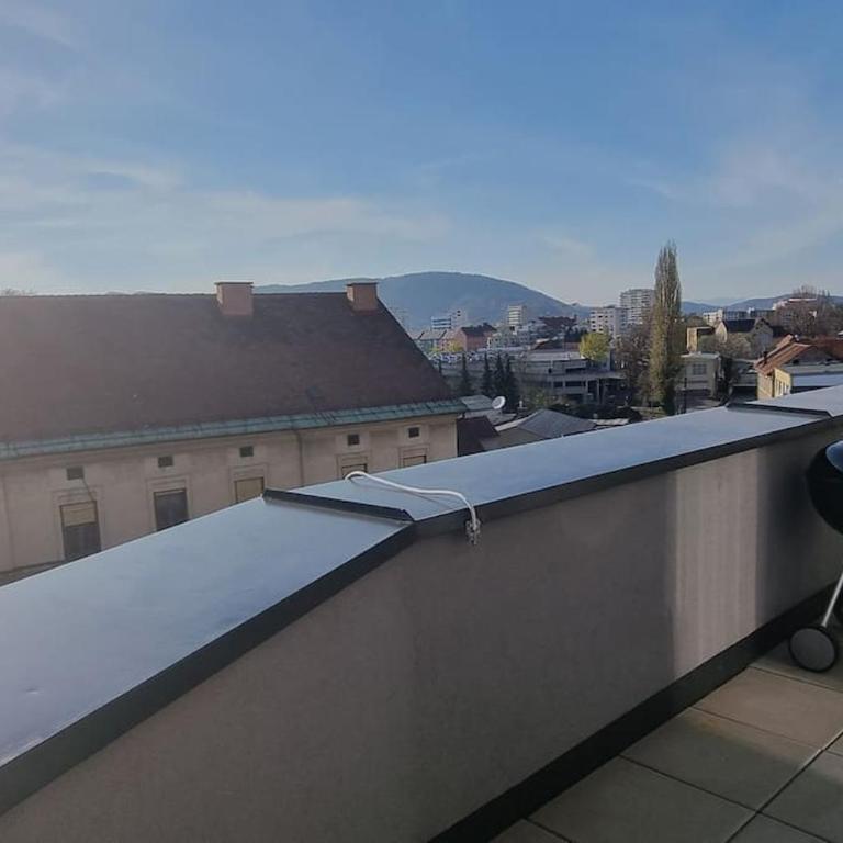 Neubau mit Terrasse - Sonne 10 bis 20 Uhr - Appartement 1 Chambre - 2