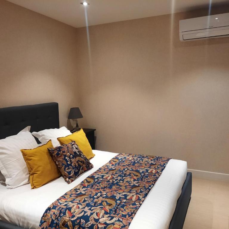 HPC Suites - Cassis Centre - Parking Securisé et Piscine Chauffée - Appartement 1 Chambre - Vue sur Mer - 9
