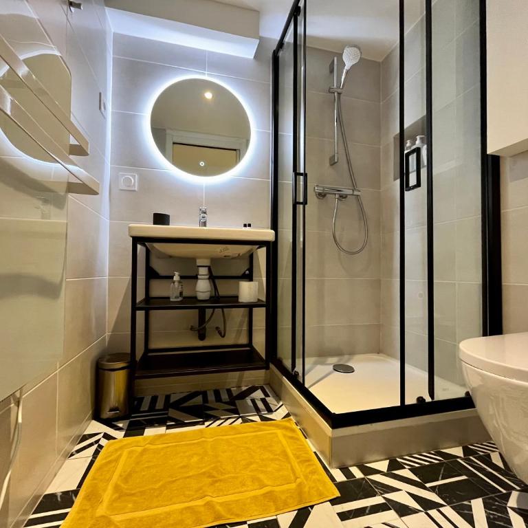 Suite Titouan - Appartement 2 personnes - Check in h24 & Wifi - Appartement 1 Chambre - 3