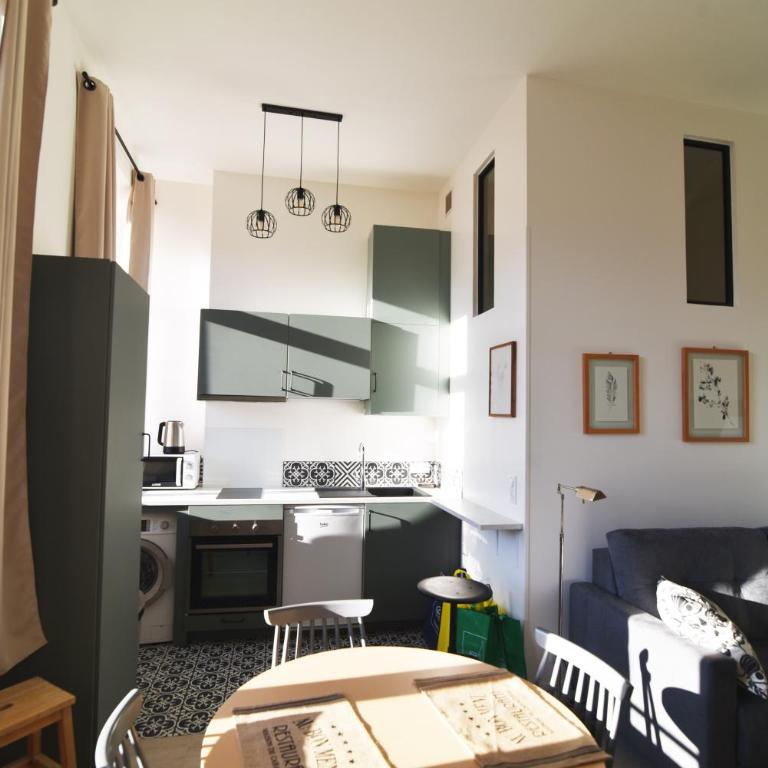 Charming studio very central and calm - Studio - 4