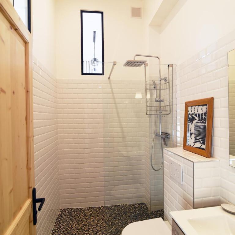 Charming studio very central and calm - Studio - 8