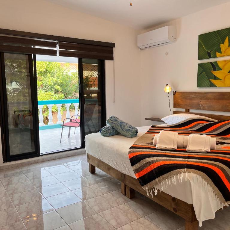 Casa Puerto Morelos - King Room with Balcony - 12