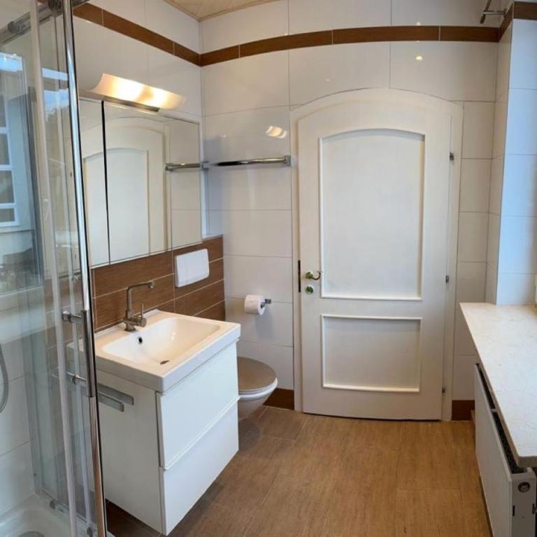 Haus Schmidhuber Ferienwohnung 5 mit Garten und sonniger Terrasse - Apartment mit 1 Schlafzimmer - 27