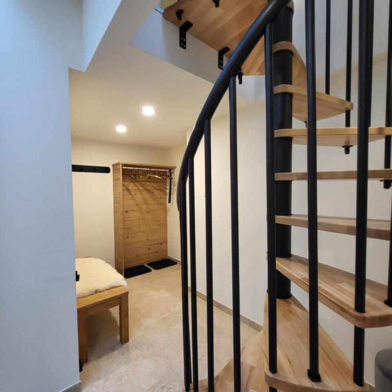 Appartements MAYR inklusive ganzjährig GRATIS Zugang zur ALPENTHERME und im SOMMER kostenlose Bergbahnnutzung - Apartment mit Terrasse - 17