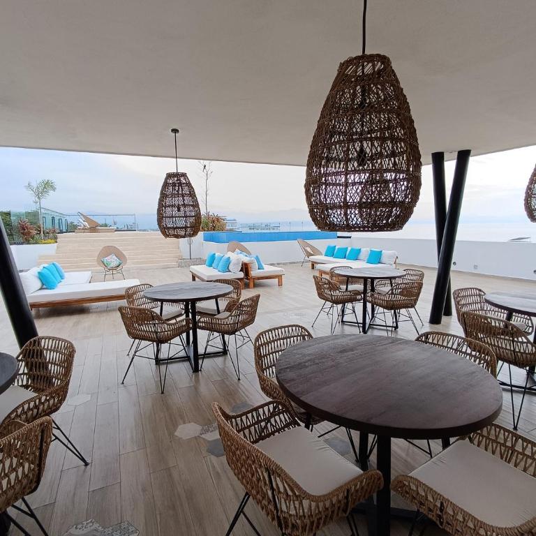 Excelente ubicación con roof garden y alberca - Apartamento de 2 dormitorios - 34