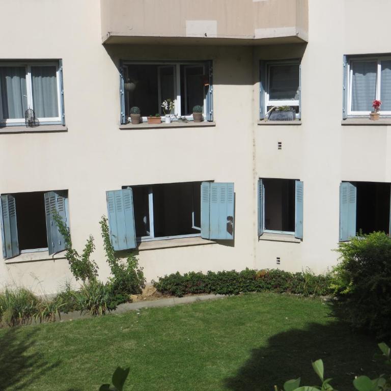 Pratique, Complet Sûr, Métro et Parking; Proche du Centre, de la Gare, de la Rocade, d'un supermarché. Tout à Pied. - One-Bedroom Apartment - 13