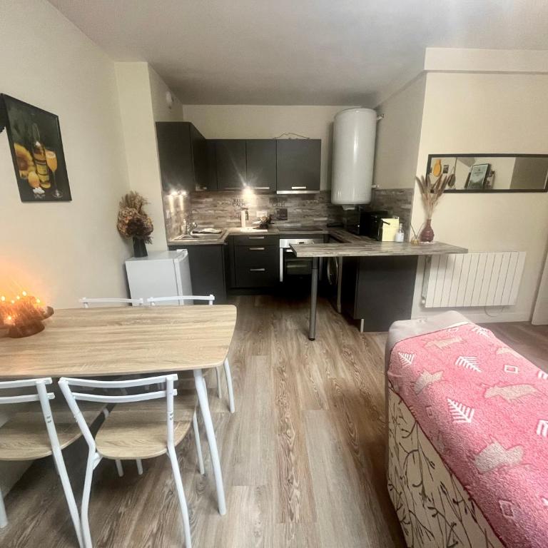 Le Repaire, Rives, 4 pers, Calme, Lit Queen et BZ - Appartement 1 Chambre - 9