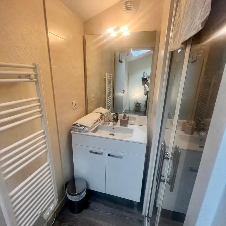 Le Repaire, Rives, 4 pers, Calme, Lit Queen et BZ - Appartement 1 Chambre - 24