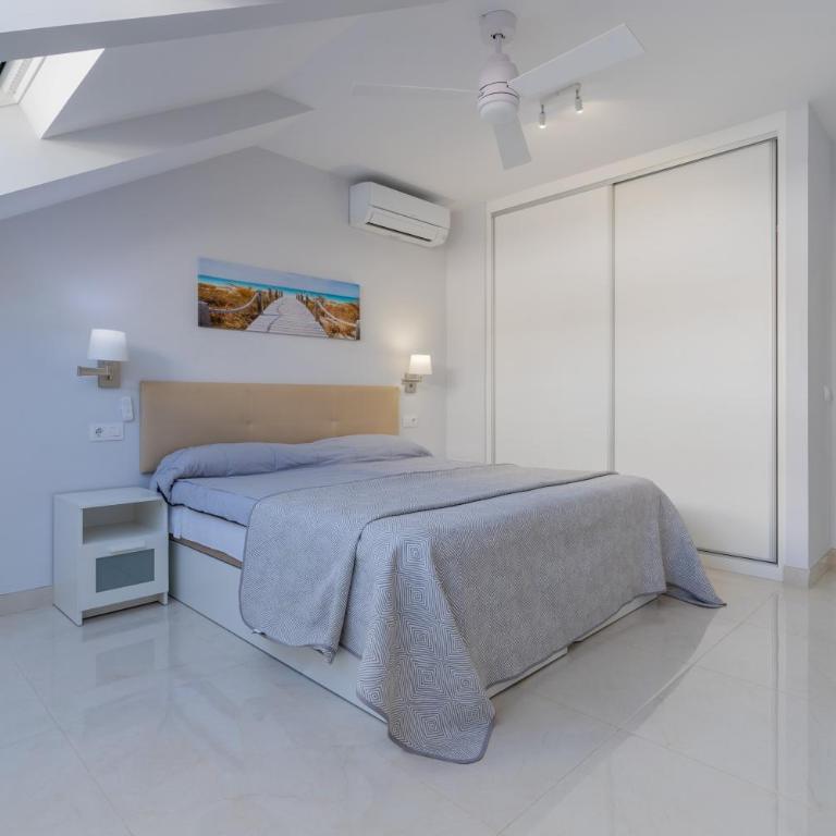 Apartamentos Castillo by Sur Suites - Apartamento Ático de 2 dormitorios - 2