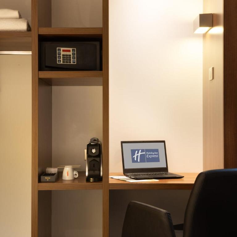 Holiday Inn Express Amiens by IHG - Chambre Lit Queen-Size Standard - Petit-Déjeuner Gratuit - 6