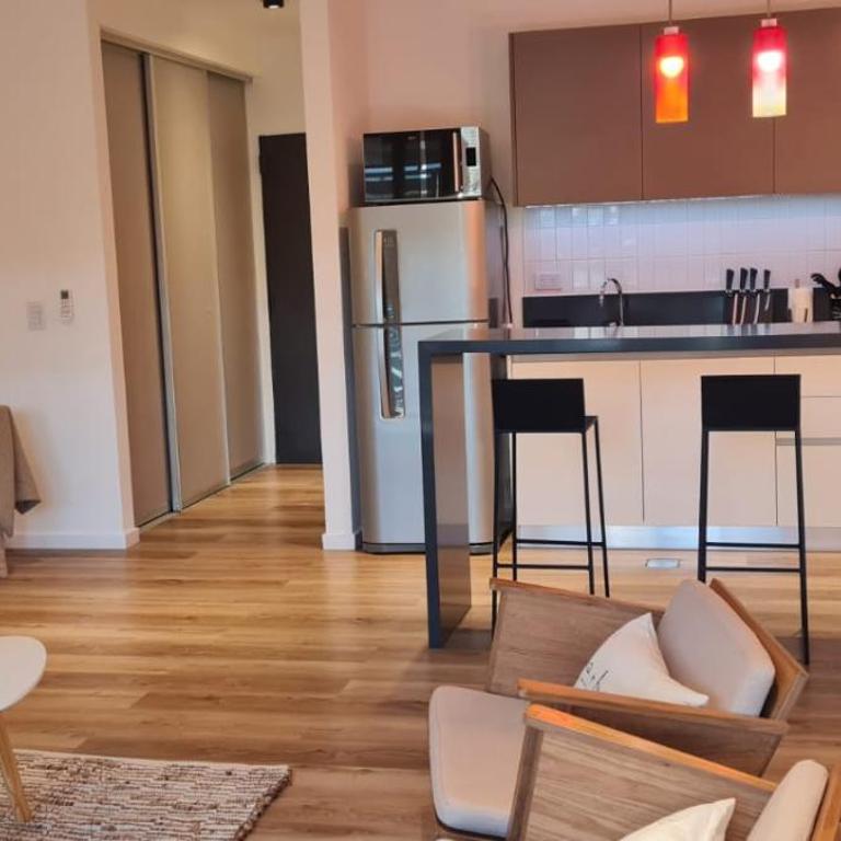 Apart Las Heras - Estudio con balcón - 2