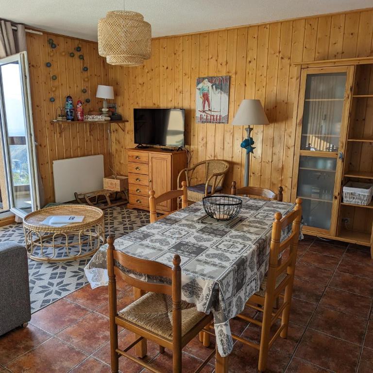 Charmant appartement centre ville de Font-Romeu, vue montagne - Appartement 2 Chambres - 10