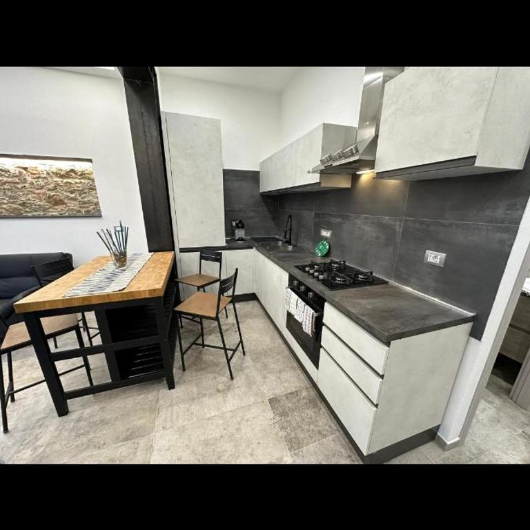 Koman House - Two-Bedroom Apartment - 9