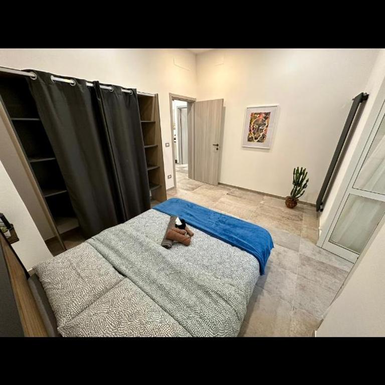 Koman House - Two-Bedroom Apartment - 24