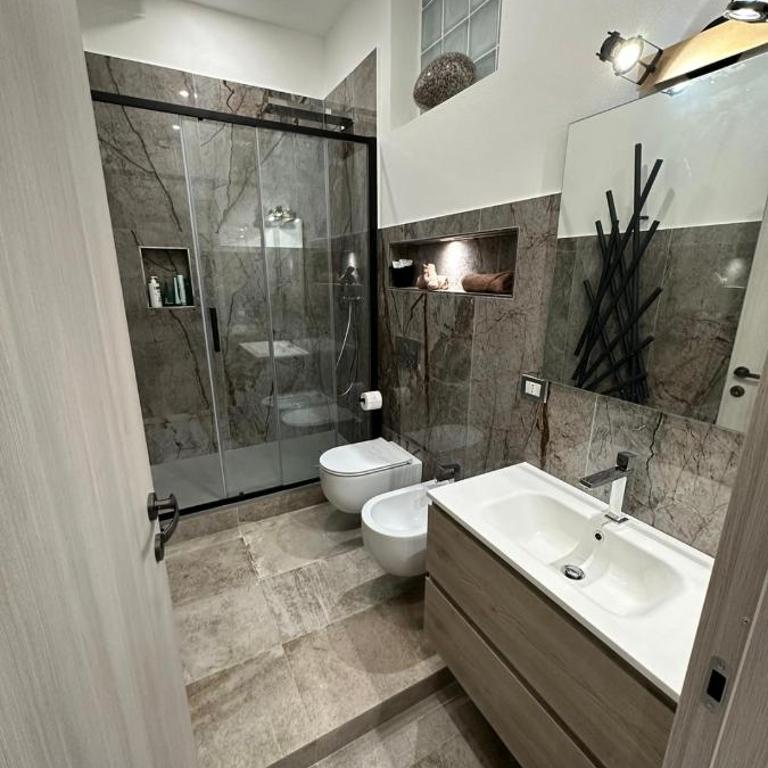Koman House - Two-Bedroom Apartment - 20