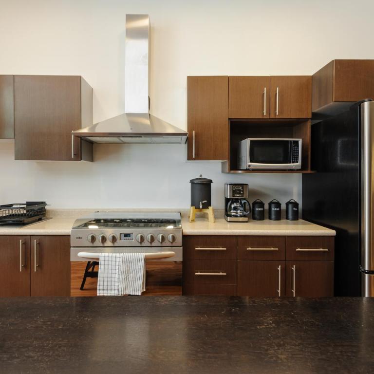 New! Stunning garden house 2 bdr Apt - Two-Bedroom Apartment - 24