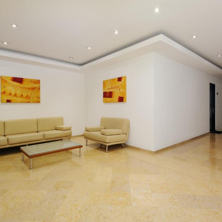 New! Stunning garden house 2 bdr Apt - Two-Bedroom Apartment - 39
