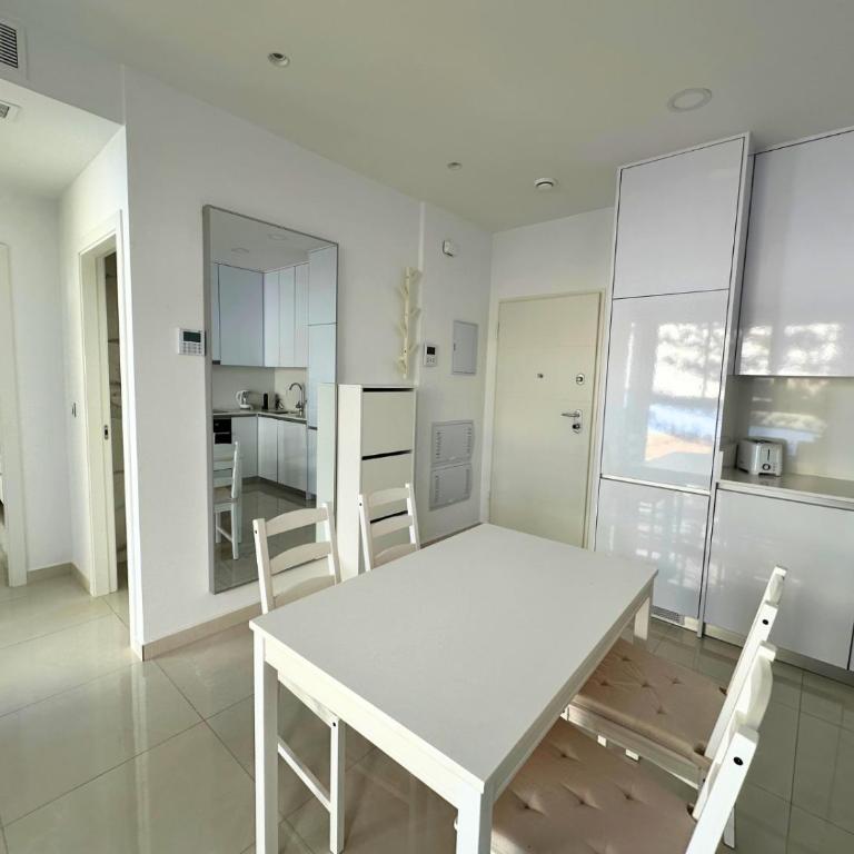 Apartamento Moderno: Primera Línea en Los Locos - Apartment with Sea View - 5
