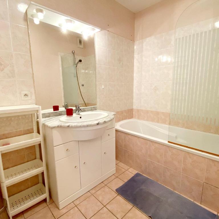 Appartement Charmant avec Garage à 400 m de la Plage - FR-1-92-738 - Apartment (4 Erwachsene) - 14