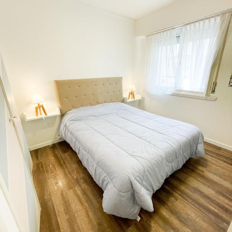 Depto Colón y Olavarria a 1 cuadra del mar SE RESERVA CON SEÑA - One-Bedroom Apartment - 3