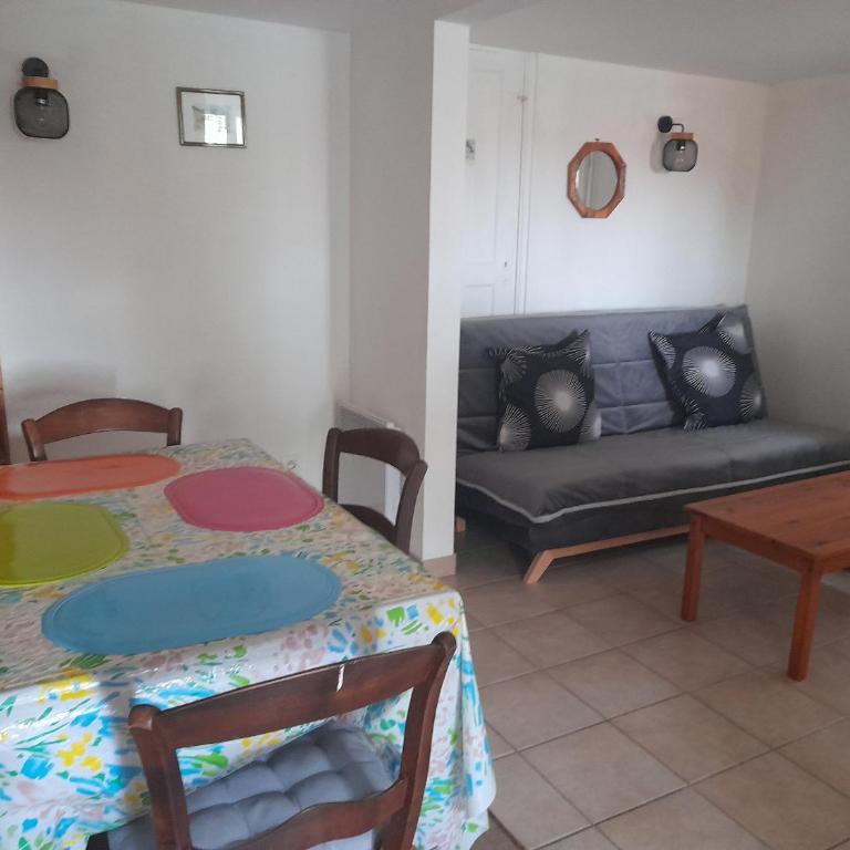 Appartement T2 avec Terrasse et BBQ, Proche Centre Arcachon et Plages - FR-1-319-85 - Appartement (4 Adultes) - 11