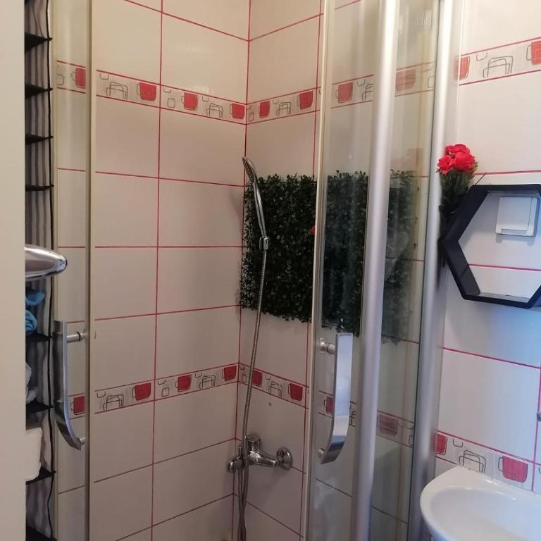 Small low cost studio - Apartman sa 1 Spavaćom Sobom - 7