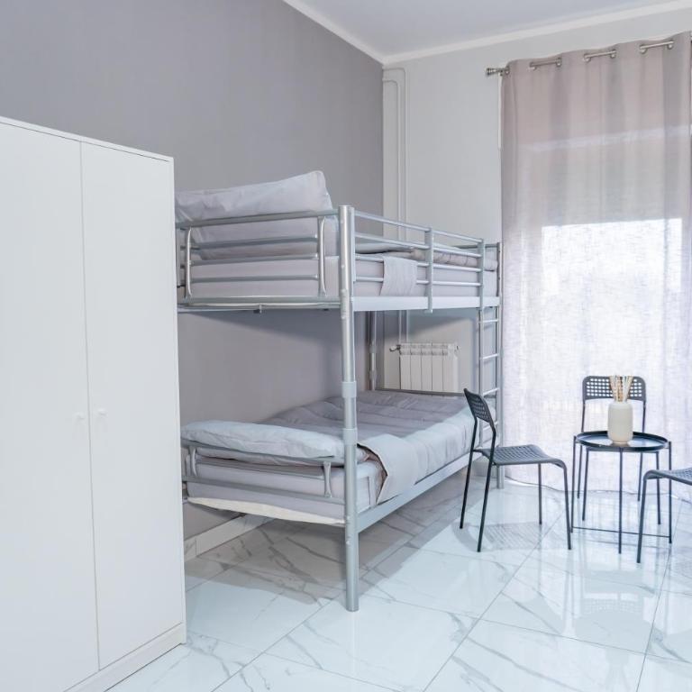 Hostel Partenope - Posto Letto in Dormitorio Misto con 6 Letti - 5