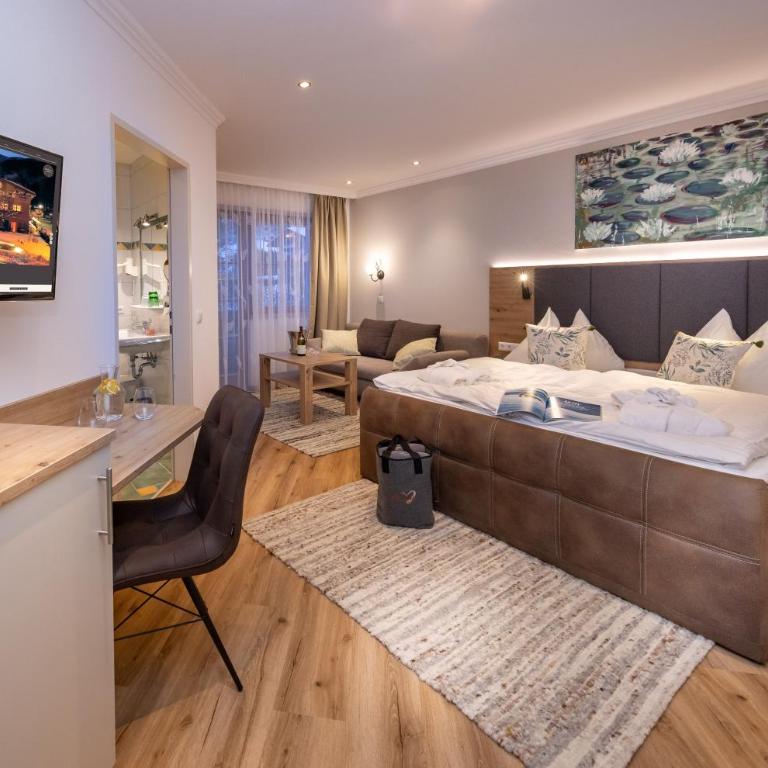 Boutique Hotel Martha - Deluxe Doppelzimmer mit Balkon - 1