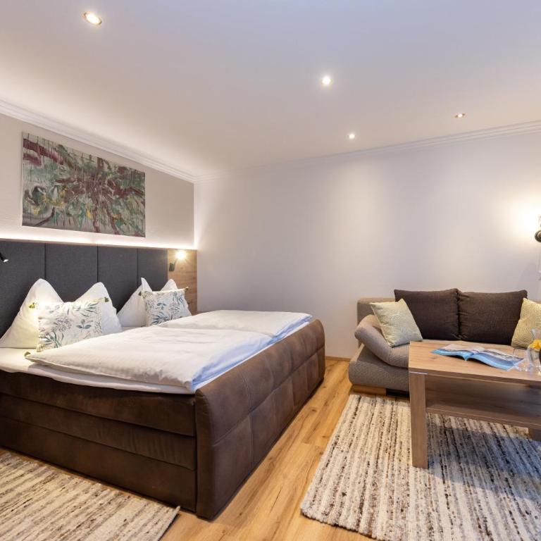 Boutique Hotel Martha - Deluxe Doppelzimmer mit Balkon - 2