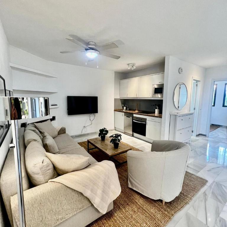Deluxe Apartment with Pool and Terrace Pueblo Evita - Apartment - 10