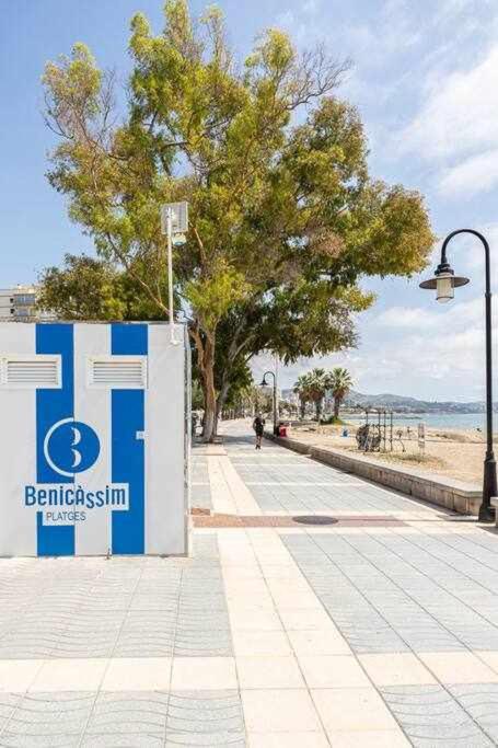 Apto moderno con piscina en 1ª línea de playa - Apartment - 37