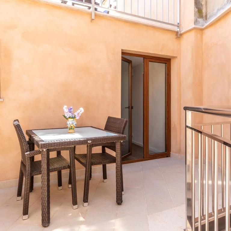 Historic Pollensa Townhouse Casa Roca Horta 4 Bedrooms - Villa de 4 dormitorios - 11