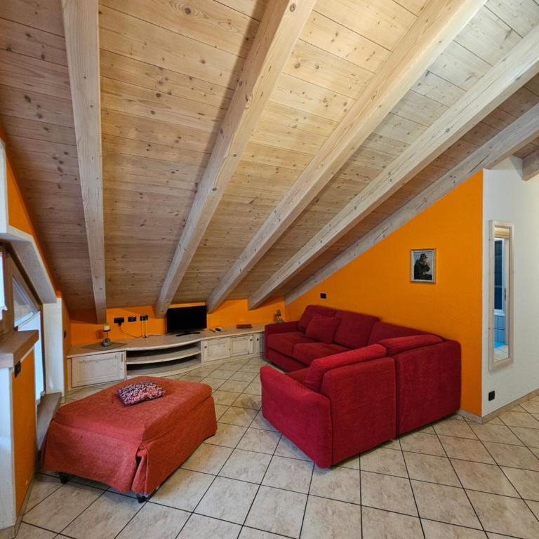 Chalet La Rugiada - Appartamento con 2 Camere da Letto e Balcone - 14