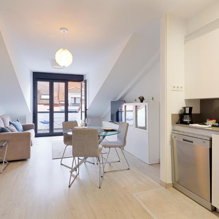 Ático con terraza en playa de San Lorenzo - Apartamento de 1 dormitorio - 3