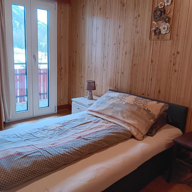 Pension Waldegg Zermeiggern - Einzelzimmer mit Gemeinschaftsdusche und -WC - 3