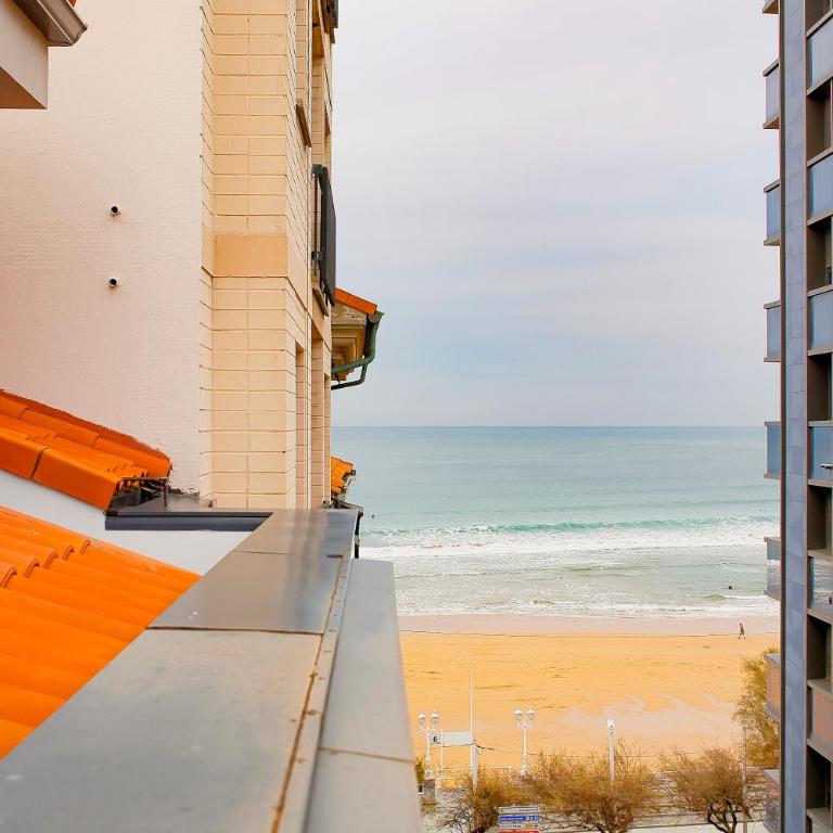 Ático con terraza en playa de San Lorenzo - Apartamento de 1 dormitorio - 22