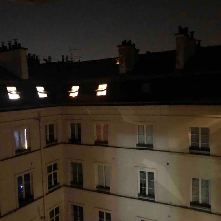 Charming Parisian Apartment under the Rooftops - One-Bedroom Apartment - 9