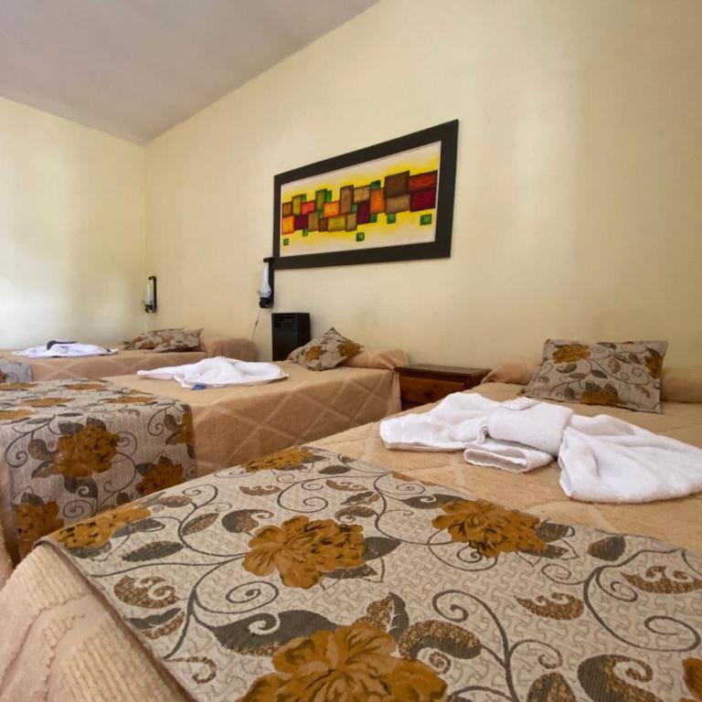 Hosteria de la Villa ** - Quadruple Room - 8