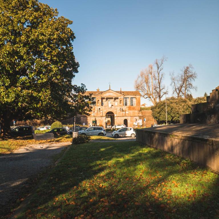 BELVEDERE Luxury Apartment, view on the Lucca Walls - Two-Bedroom Apartment - 33
