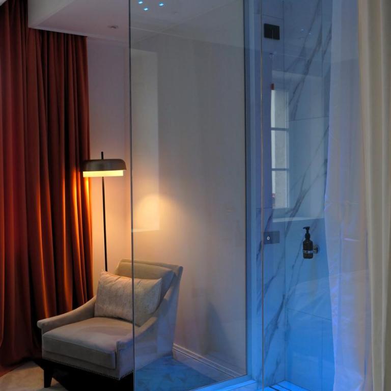 The Townhouse - Suite King - 13