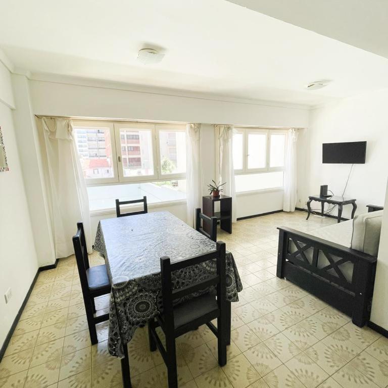 DEPARTAMENTO UNA CUADRA DEL MAR - La Perla - SE RESERVA CON SEÑA - One-Bedroom Apartment - 1