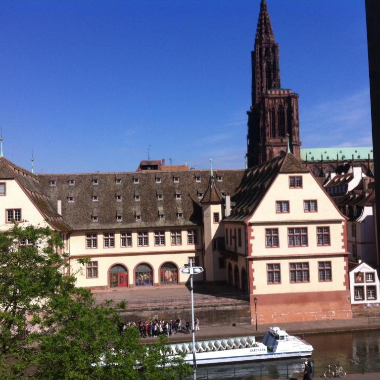 A L'ill - Apparts & Studios Strasbourg Hyper Centre - Appartamento con 2 Camere da Letto e Vista Fiume - 17