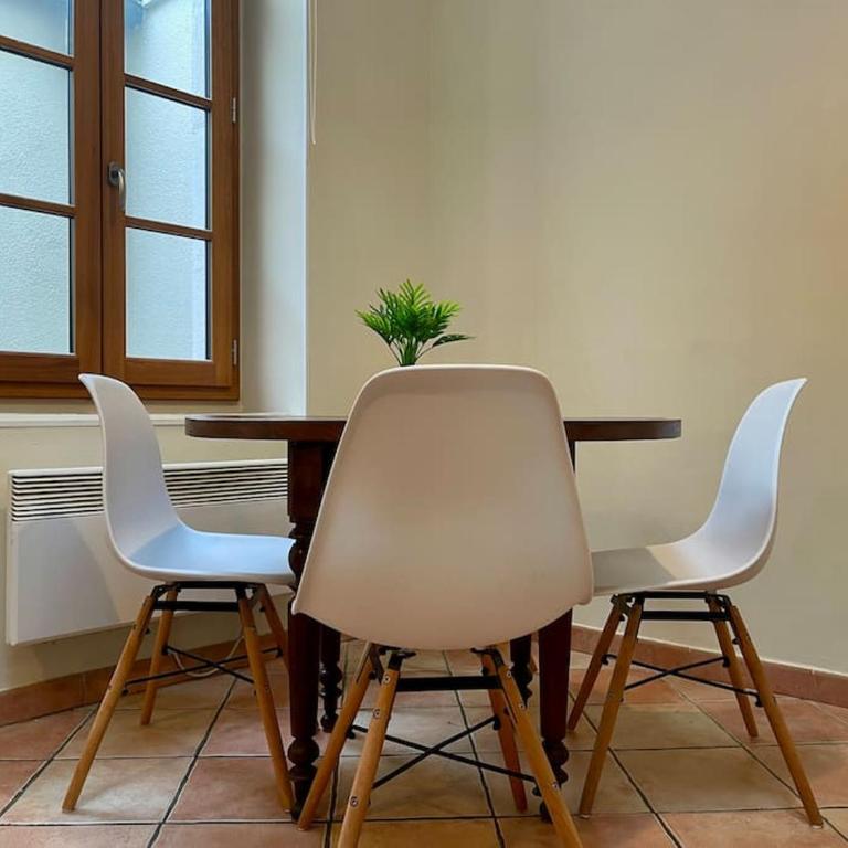La Traverse - au pied de la Cité Médiévale - Clim et terrasse - Apartment mit 2 Schlafzimmern - 5
