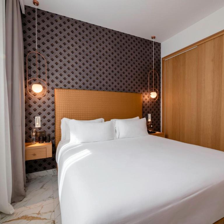 UMusic Hotel Madrid - Deluxe City View - 2