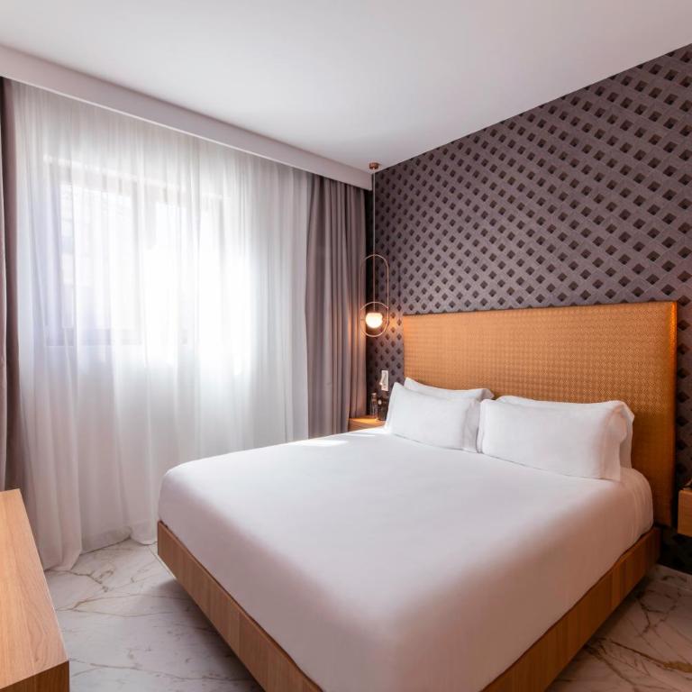 UMusic Hotel Madrid - Deluxe City View - 3