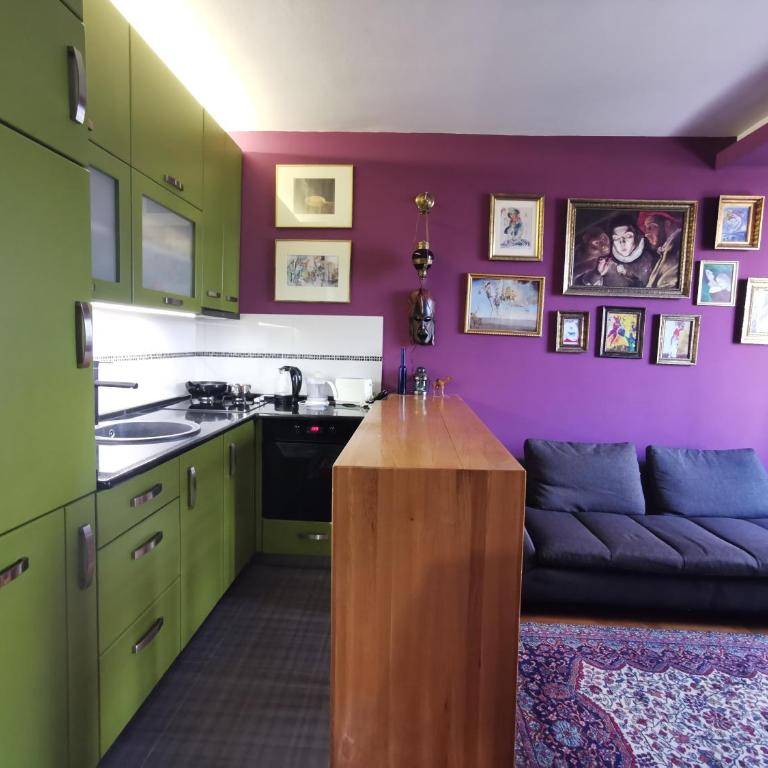 City Center Apartment with parking - Standardni Apartman - 8
