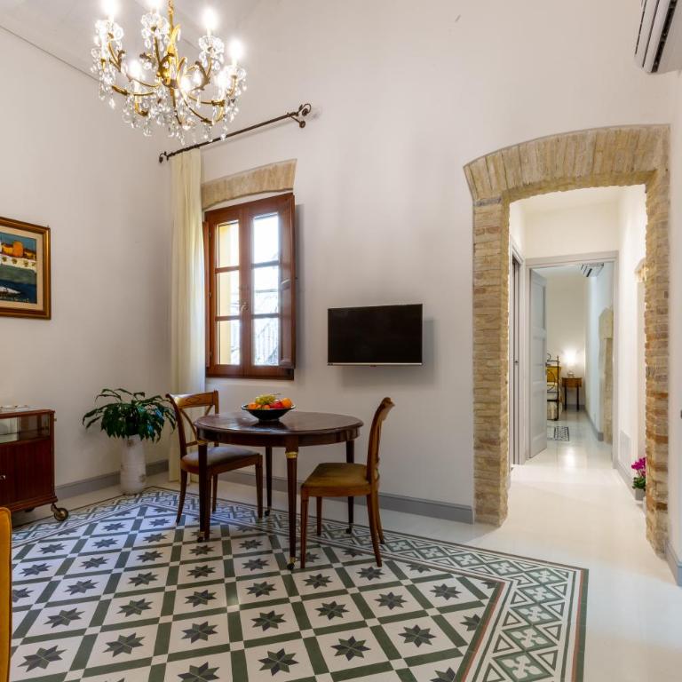 MCH Marina Charming House - Elegant Stay in Cagliari - Appartamento con 1 Camera da Letto e Terrazza - 3
