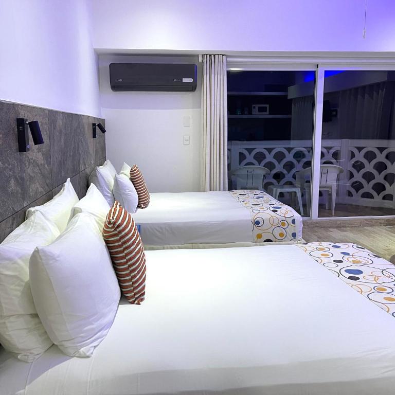 Beachside Apartments Cancun - Studio Apartment with Sea View - 9
